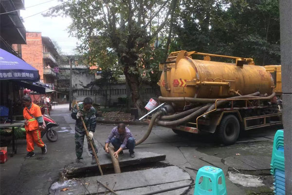 化粪池清理-清掏化粪池